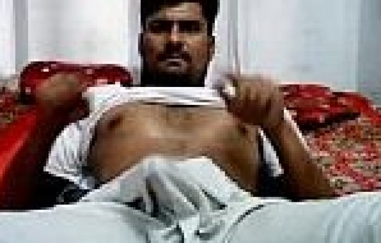 Hidden cam mms video of Bihari Indian gay masturbating lund