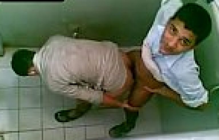 Arab desi gay xxx anal chudai in toilet with gandu Indian guy