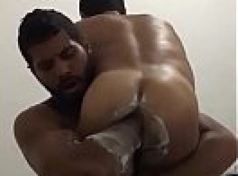 Indian gay senior boy deep anal fisting in junior ass