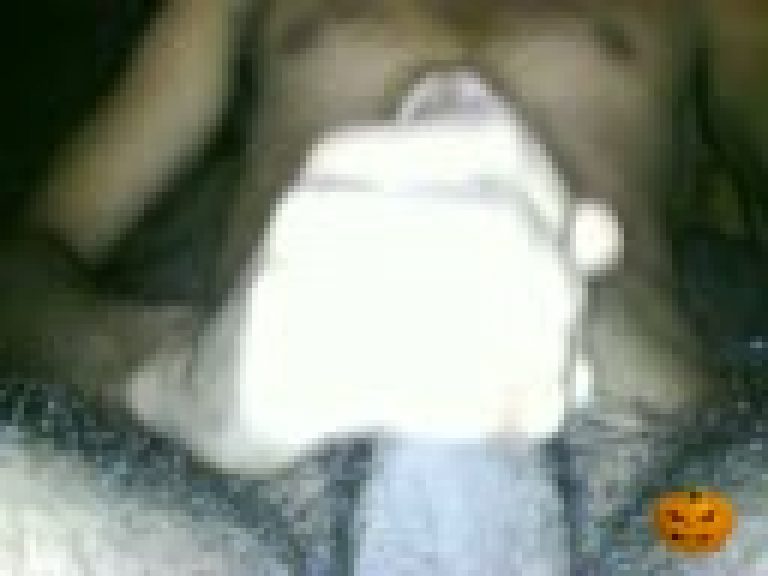 Leak MMS of Delhi Indian gay college teen masturbate dick