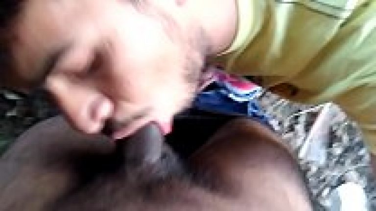 Outdoor Indian gay XXX of village bhai blowjob oral sex masti